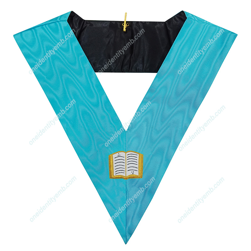 Orator French Collar